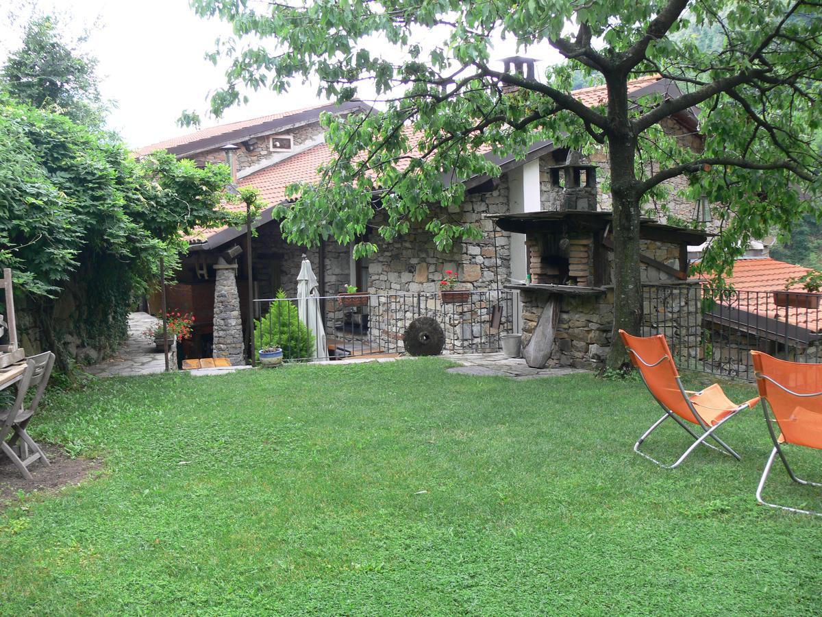 Bed and Breakfast Il Cappellaio Matto Montalto Ligure Exterior foto